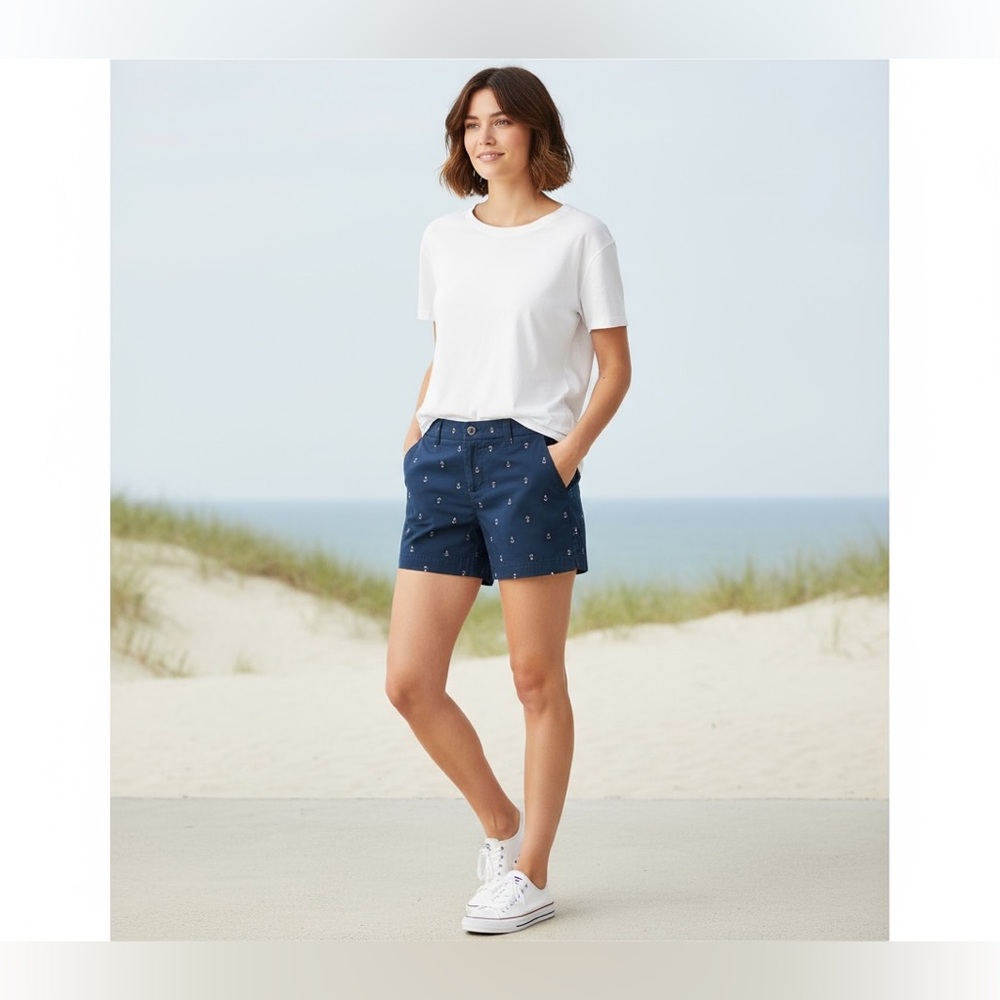 🌼😎001 SHRTS: Boutique chino shorts size 8